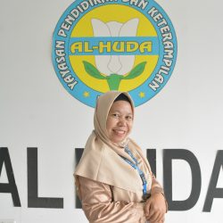 Rike Junita, S.Pd., Gr
