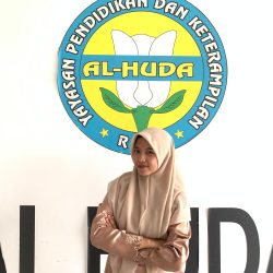 Kartika Sari, S.Pd.