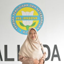 Sindy Farzana Lutfia Purbasara, S.Pd, Gr