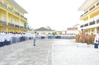 Upacara Bendera Hari Pertama Sekolah MTs, SMA dan SMK Nasional Al Huda Pekanbaru Tahun Pelajaran 2026/2027