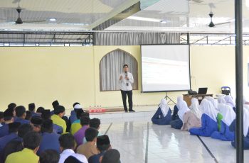 Sosialisasi Pembukaan Rekening Pelajar Bank Riau Kepri Syariah di SMAS Al Huda Pekanbaru